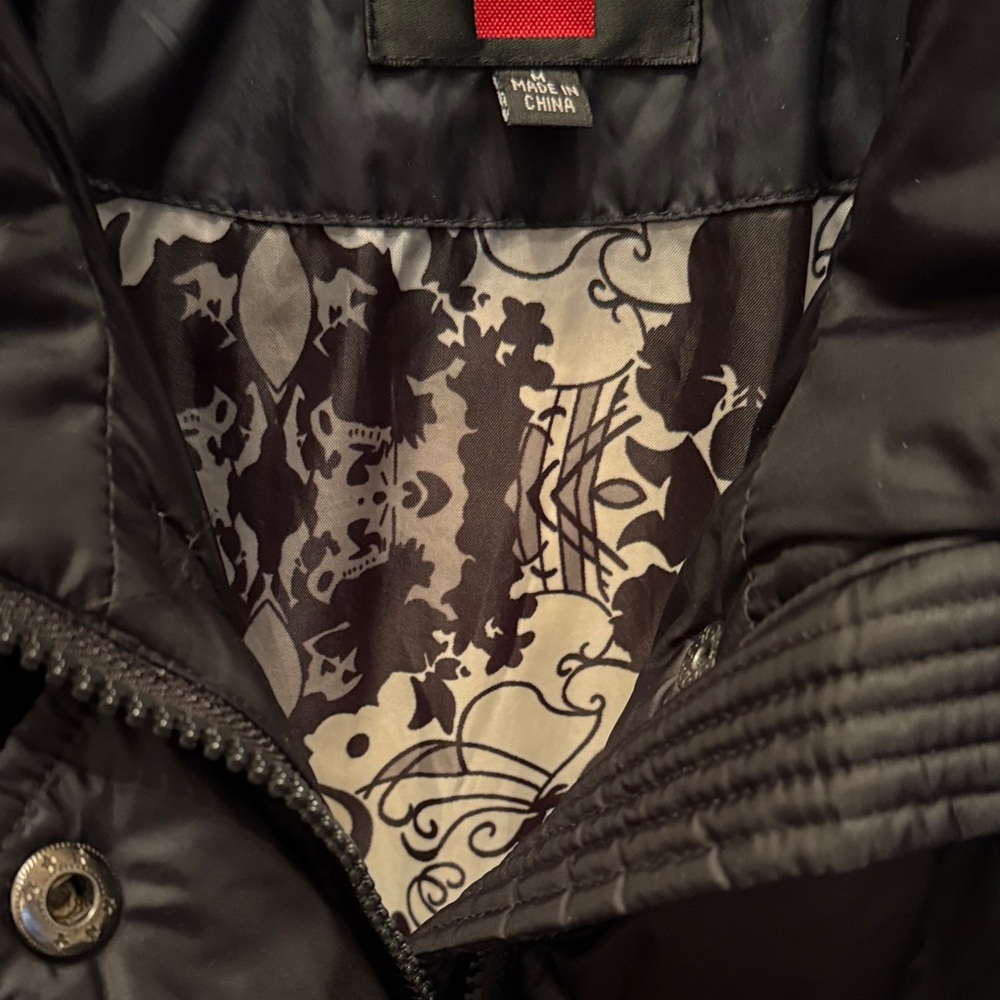 Gallery Women's Black Quilted Puffer Coat - Picture 4 of 9
